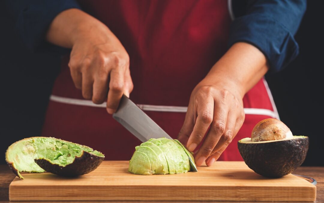 How to Pair Your Japanese Knife with the Right Cutting Board